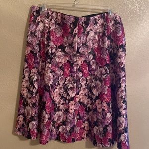 Women’s Plus Size 3X “ Cb established 1962” floral skirt with wide band elastic